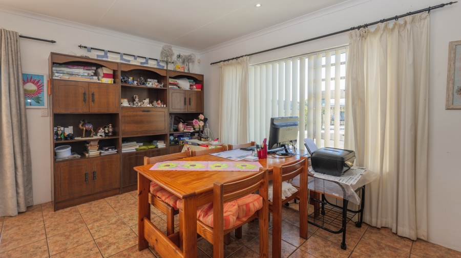 3 Bedroom Property for Sale in Struisbaai Western Cape